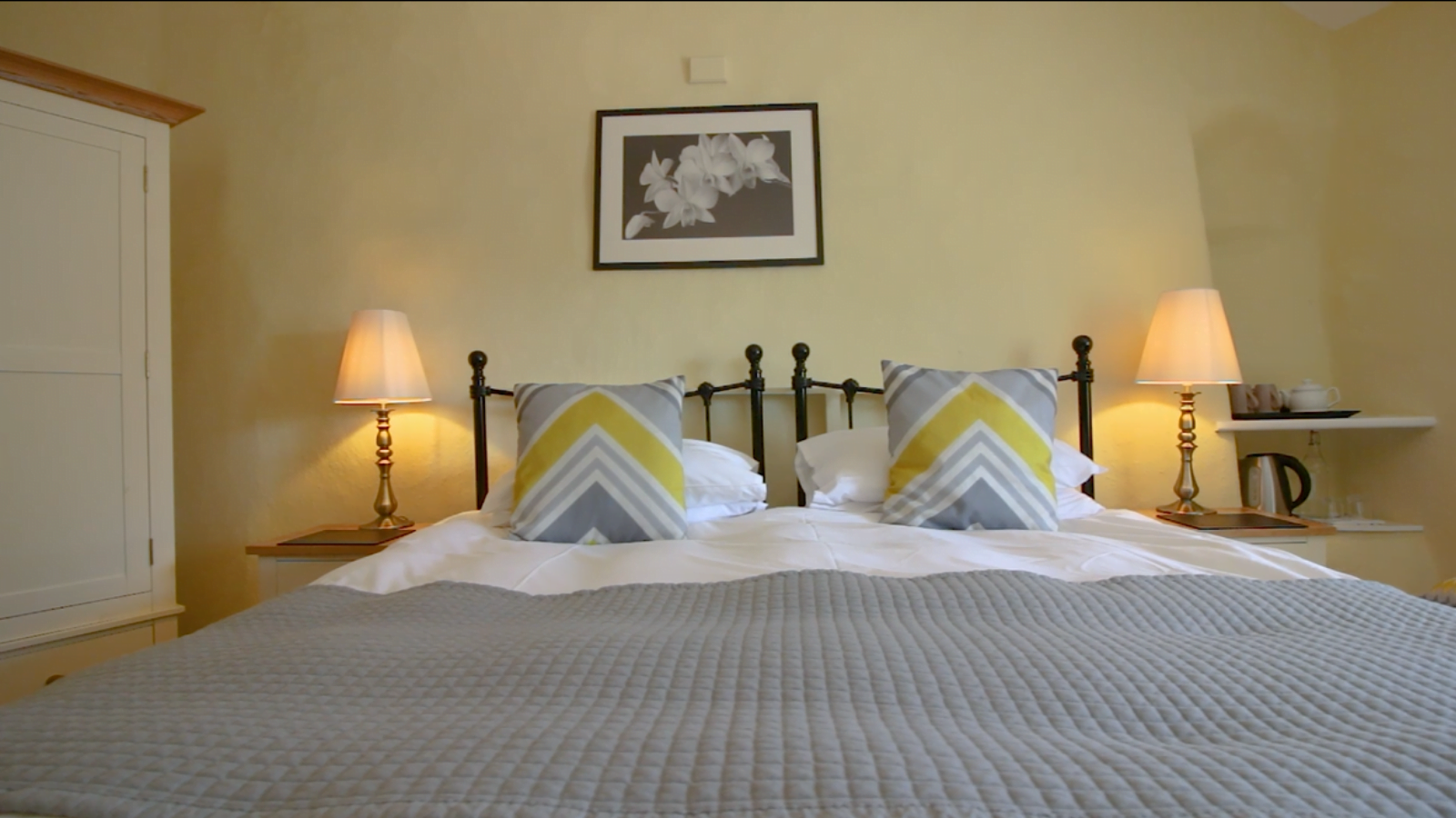 Image of the King Delux Ensuite room